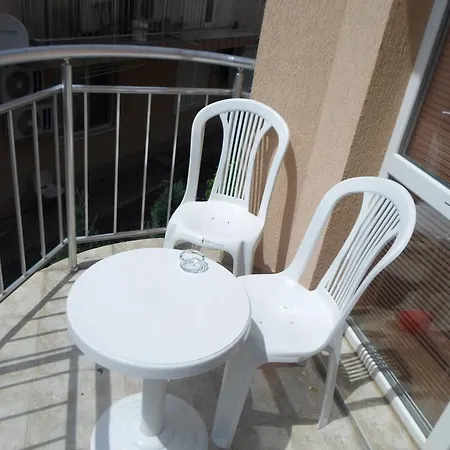 Apartment Dilyana *